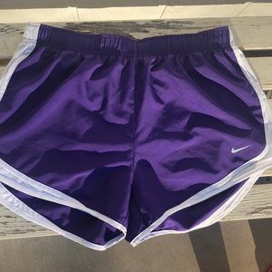 🛑Nike Women’s 3” Dry Tempo Core Running Shorts🛑
